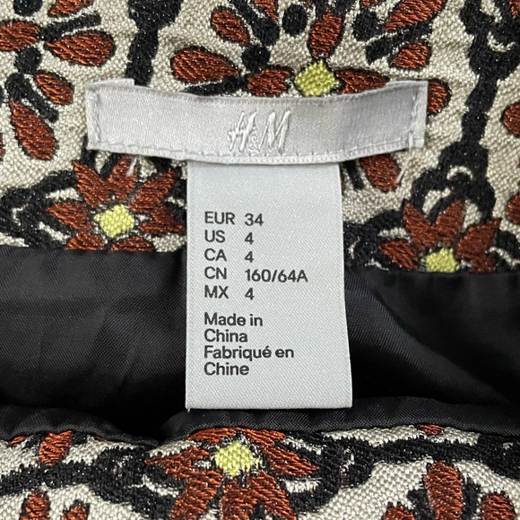 H&M Floral Mini Skirt - Picture 4 of 4